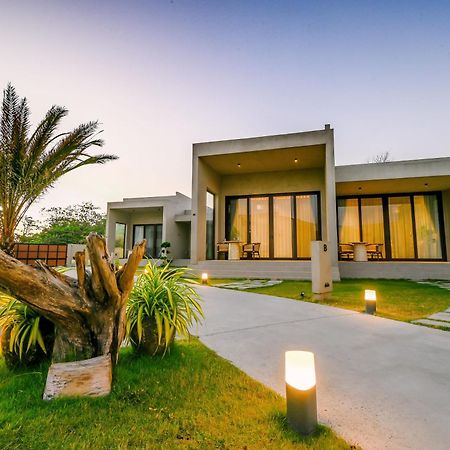 Tana Beach Villas Lian Extérieur photo