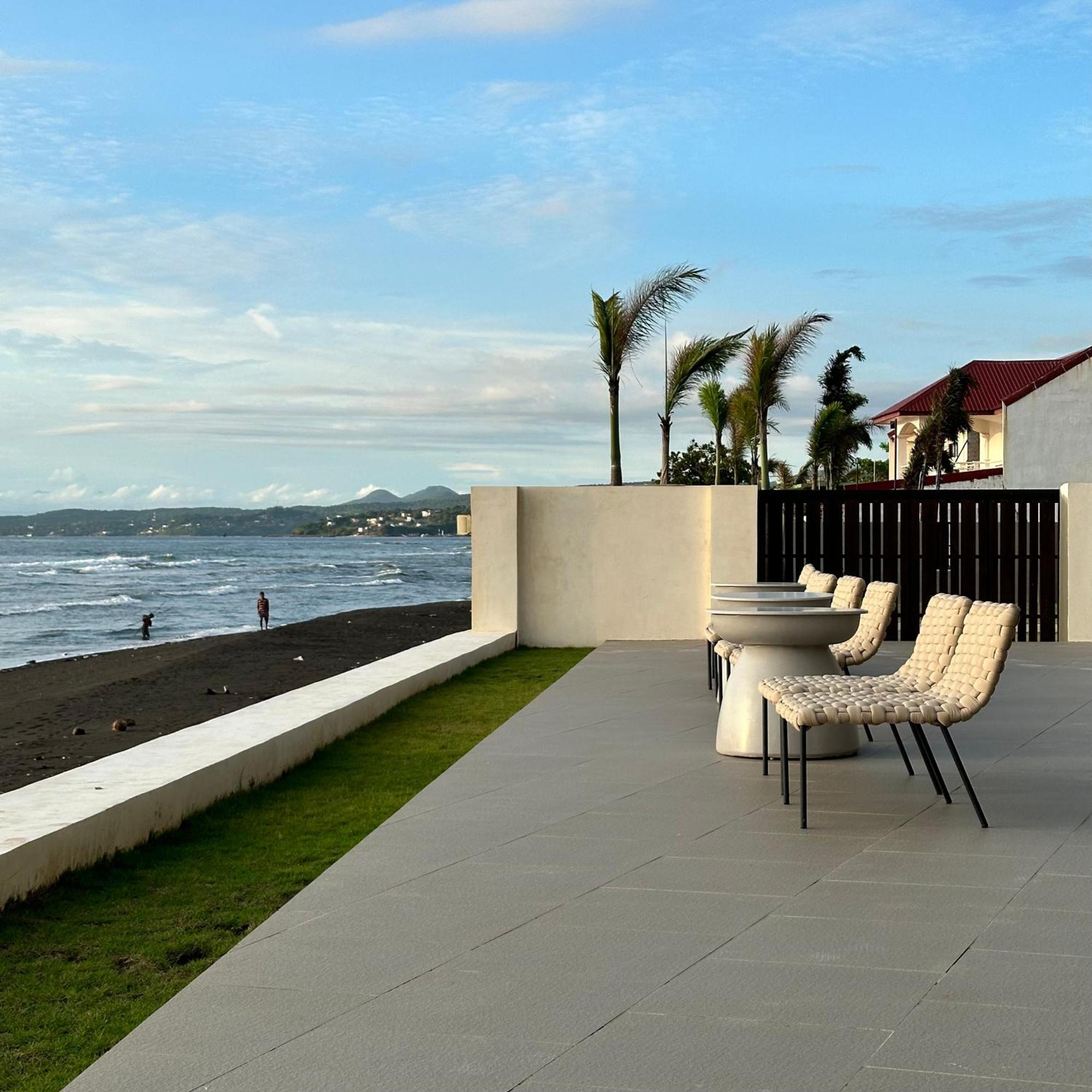 Tana Beach Villas Lian Extérieur photo